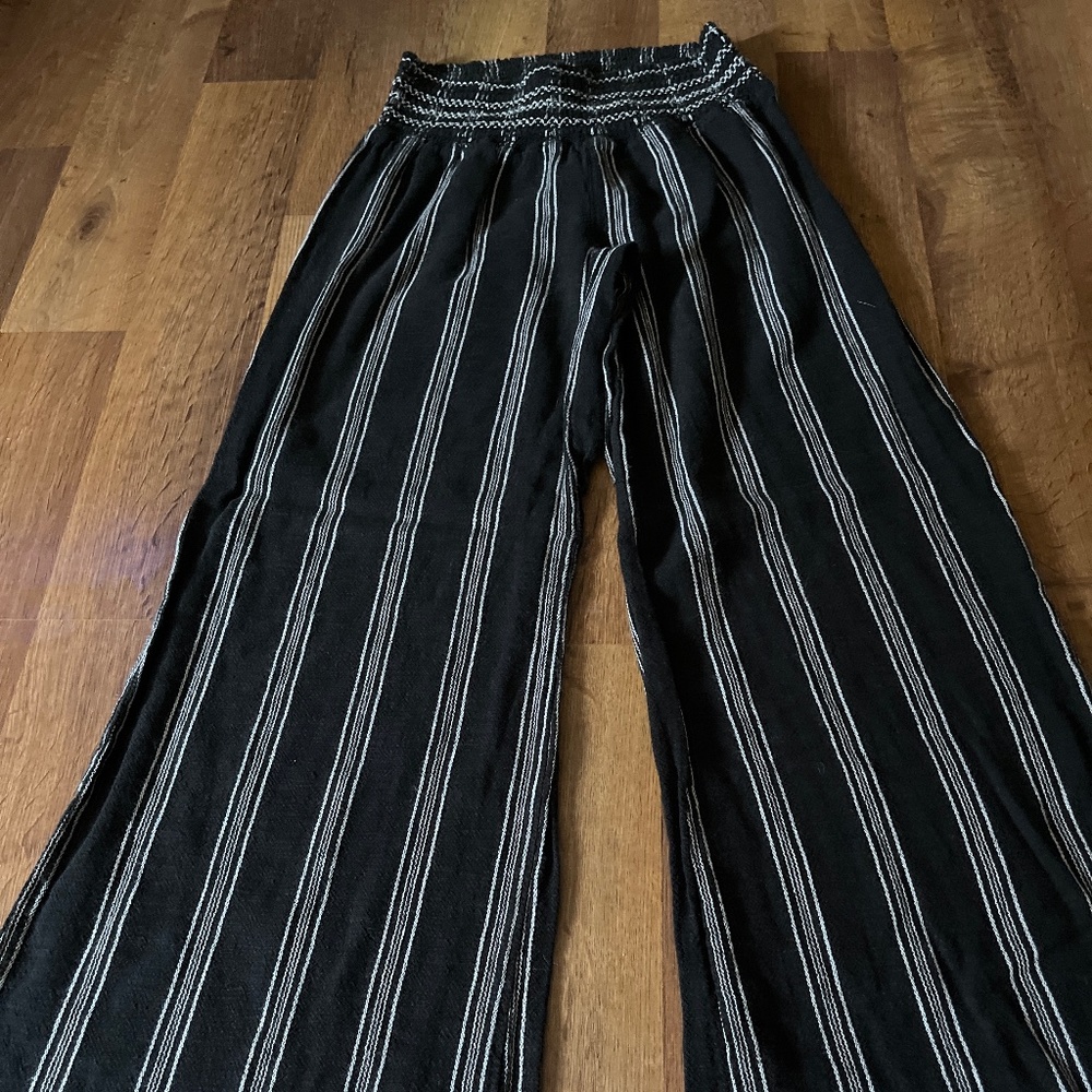Wide leg pants